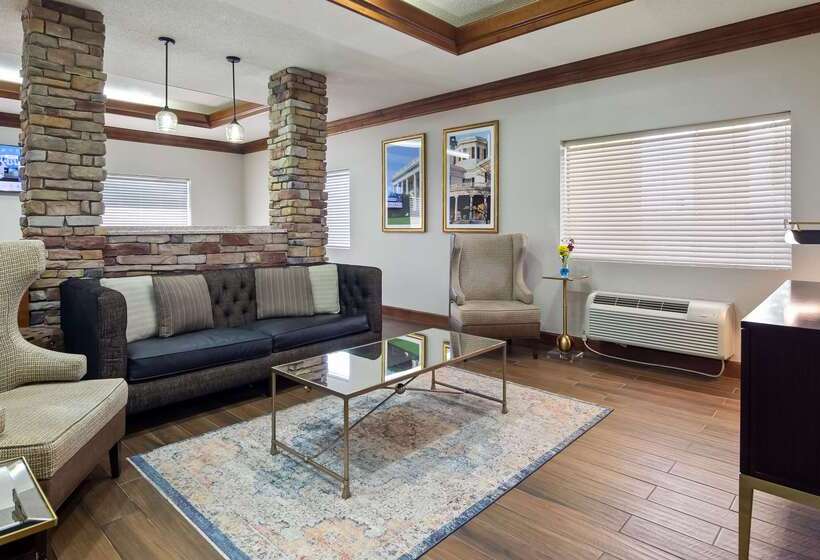 Отель Best Western Inn & Suites