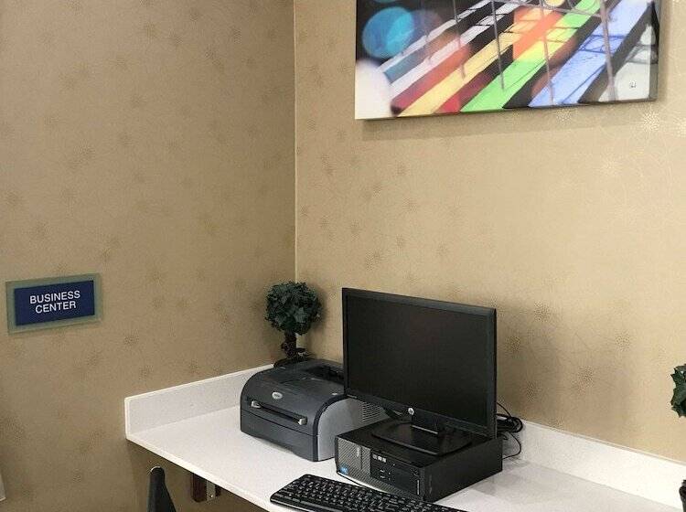 فندق Best Western Inn & Suites Monroe