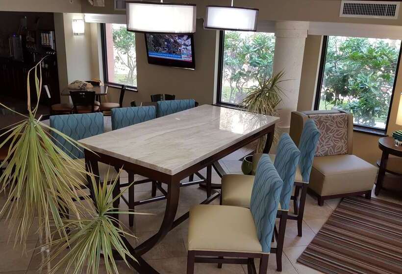 فندق Best Western Intracoastal Inn