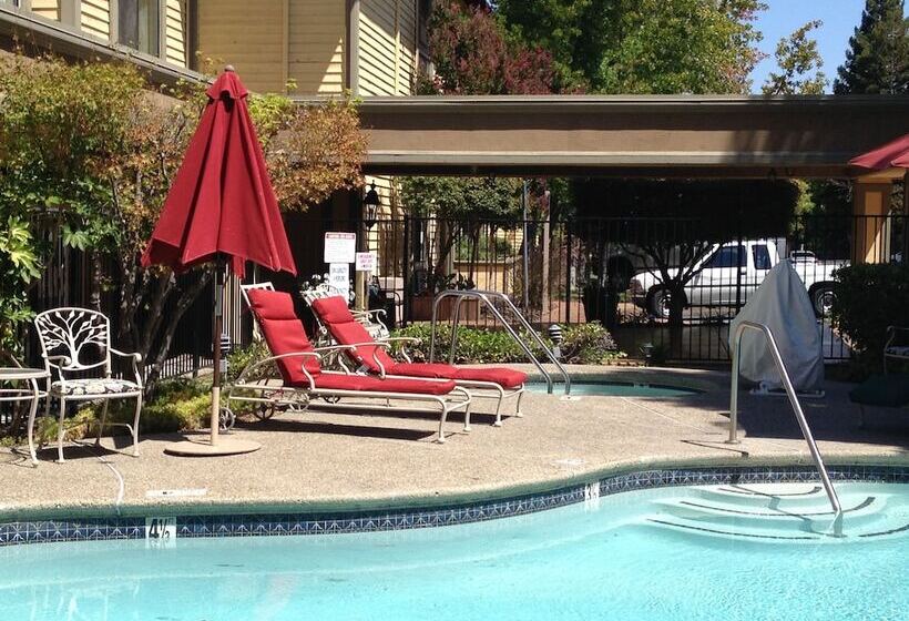 فندق Best Western John Muir Inn