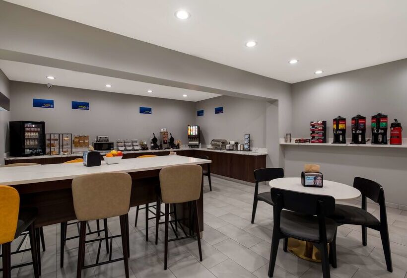 בית מלון כפרי Best Western La Place Inn