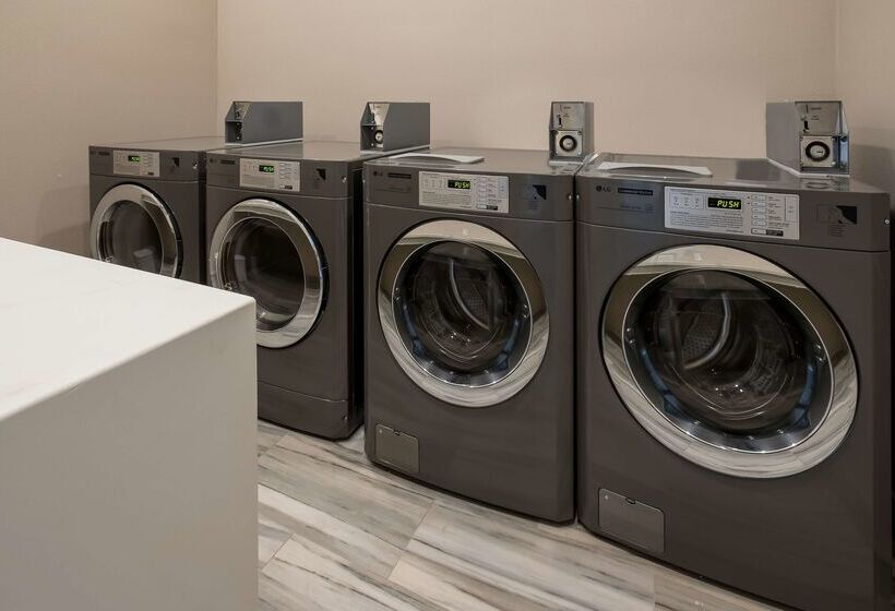 בית מלון כפרי Best Western La Place Inn