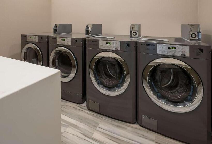 בית מלון כפרי Best Western La Place Inn