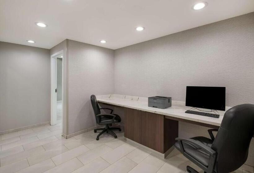 בית מלון כפרי Best Western La Place Inn