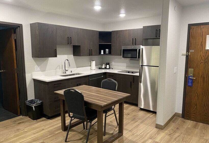 فندق Best Western Lake Lucille Inn