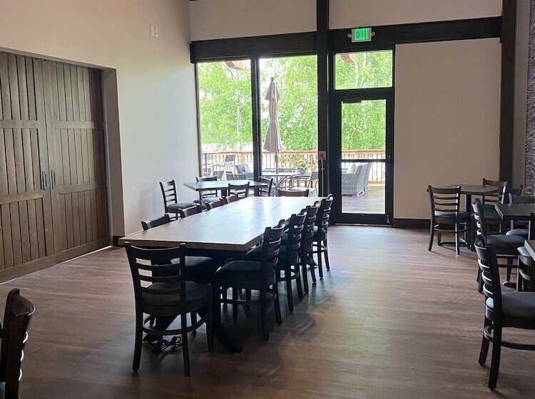 فندق Best Western Lake Lucille Inn