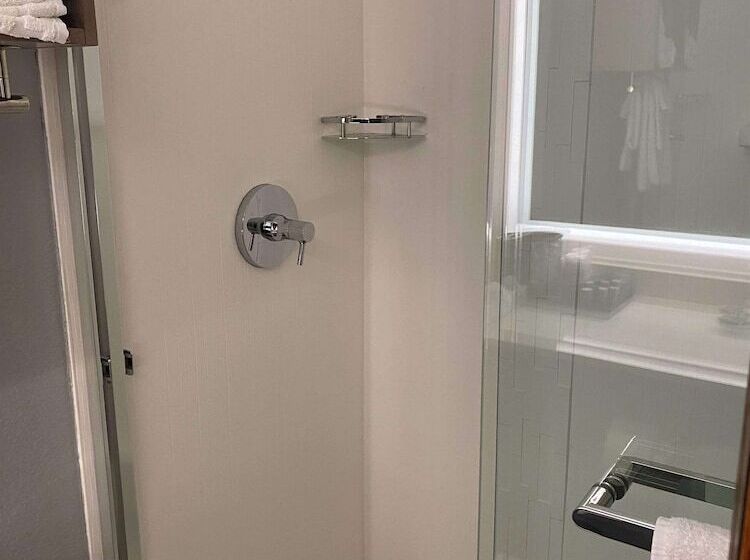 فندق Best Western Lake Lucille Inn