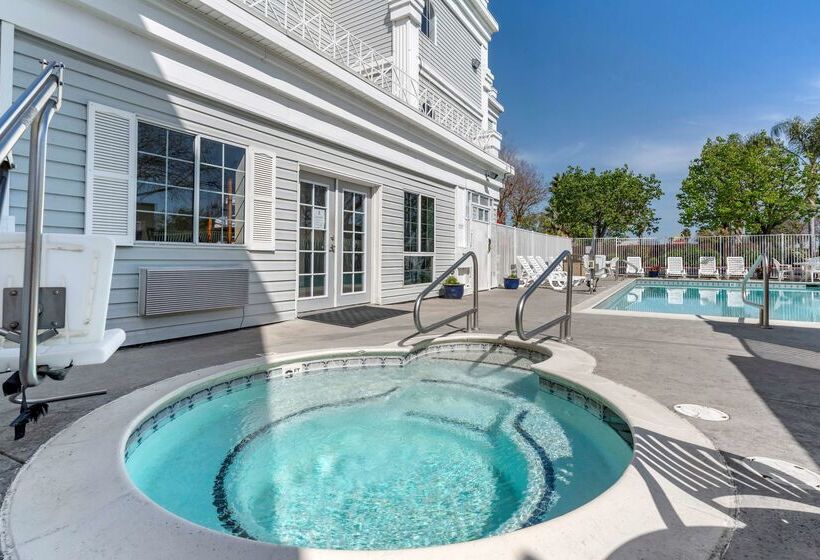 酒店 Best Western Luxury Inn