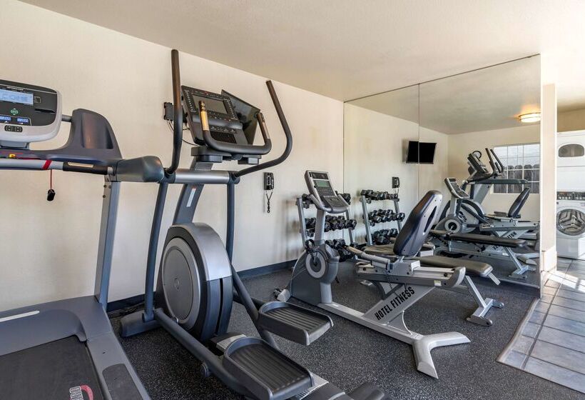 Отель Best Western Luxury Inn