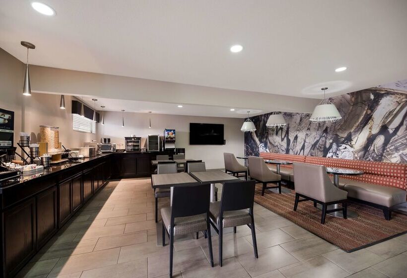 בית מלון כפרי Best Western Minden Inn