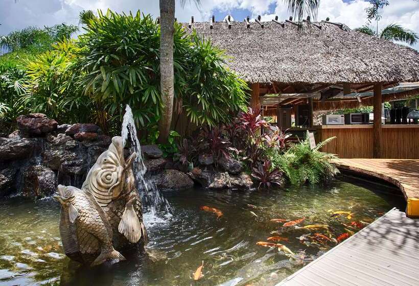 فندق Best Western Naples Inn & Suites