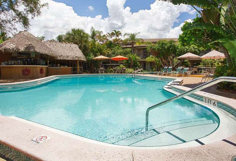 فندق Best Western Naples Inn & Suites