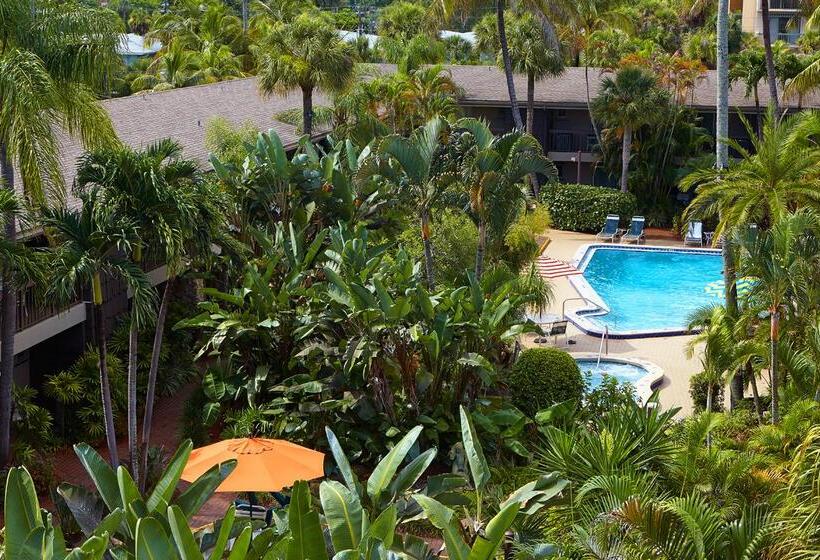 فندق Best Western Naples Inn & Suites