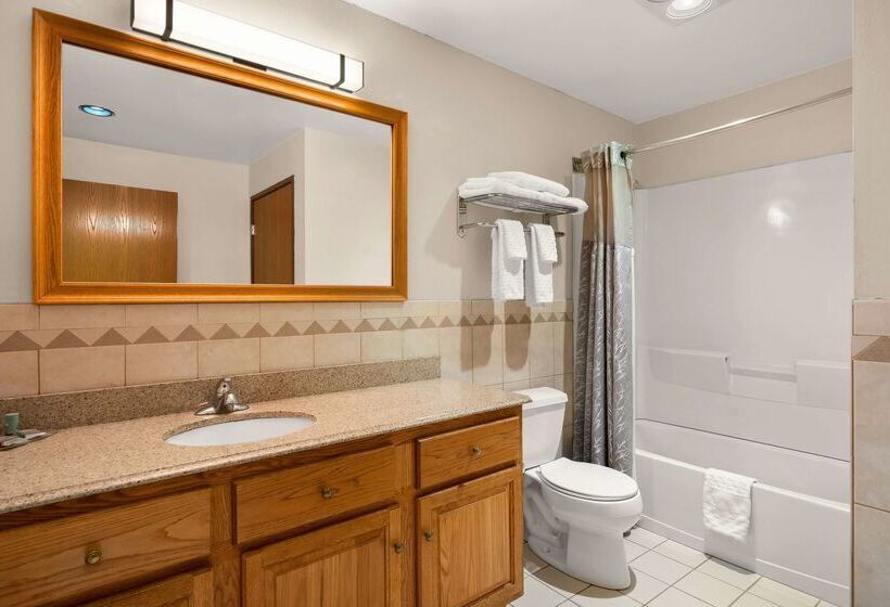 فندق Best Western Northwoods Lodge