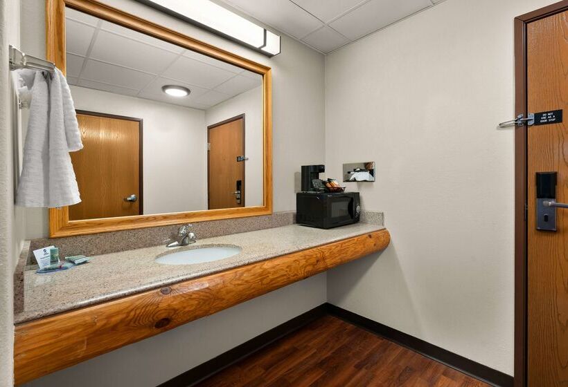 فندق Best Western Northwoods Lodge