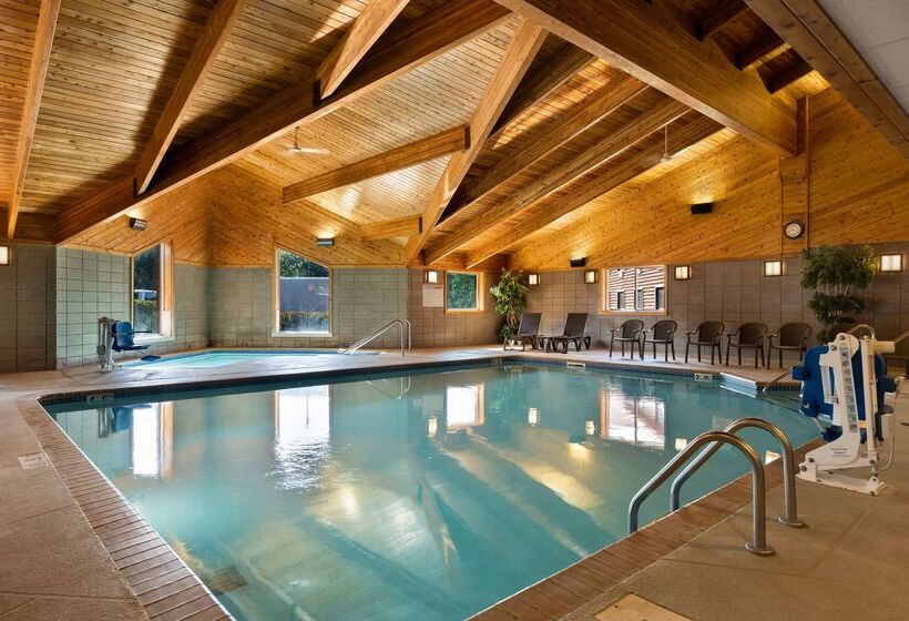 فندق Best Western Northwoods Lodge