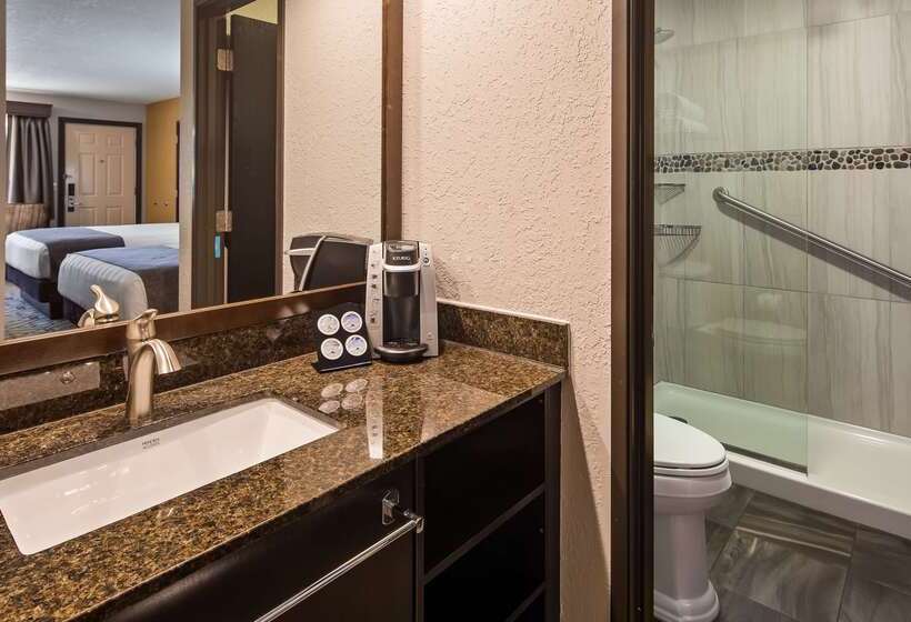 فندق Best Western Of Harbor Springs