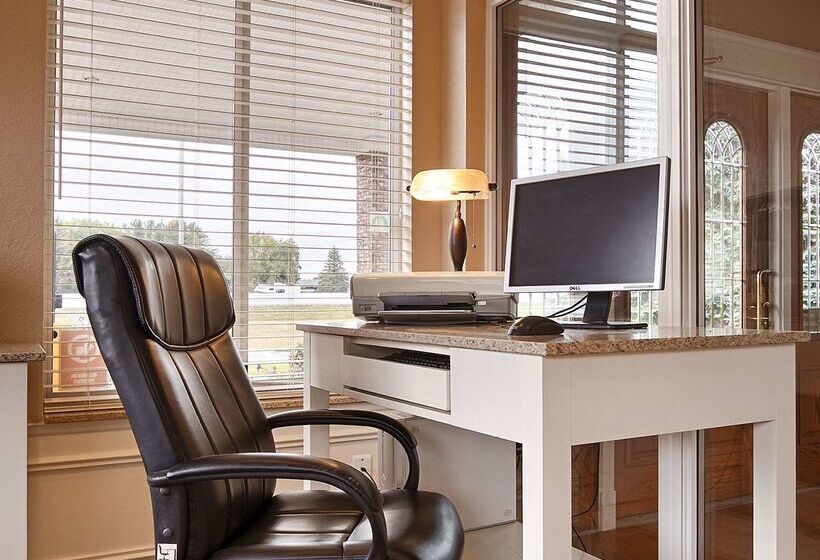 فندق Best Western Of Harbor Springs