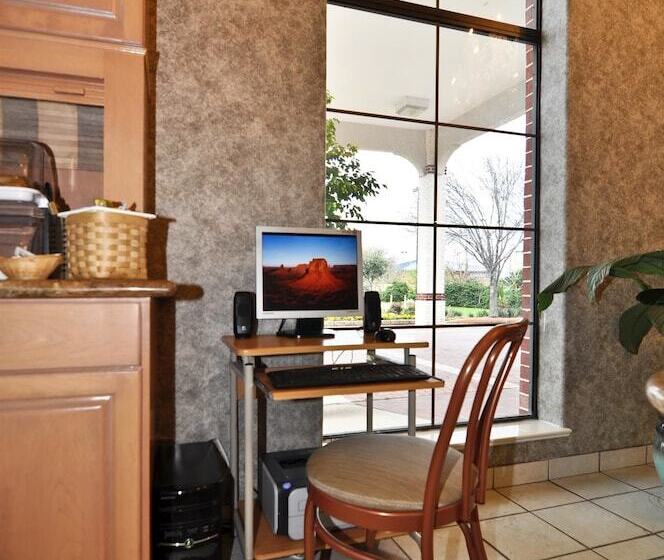 Отель Best Western Pearland Inn