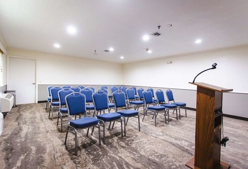 Отель Best Western Pearland Inn