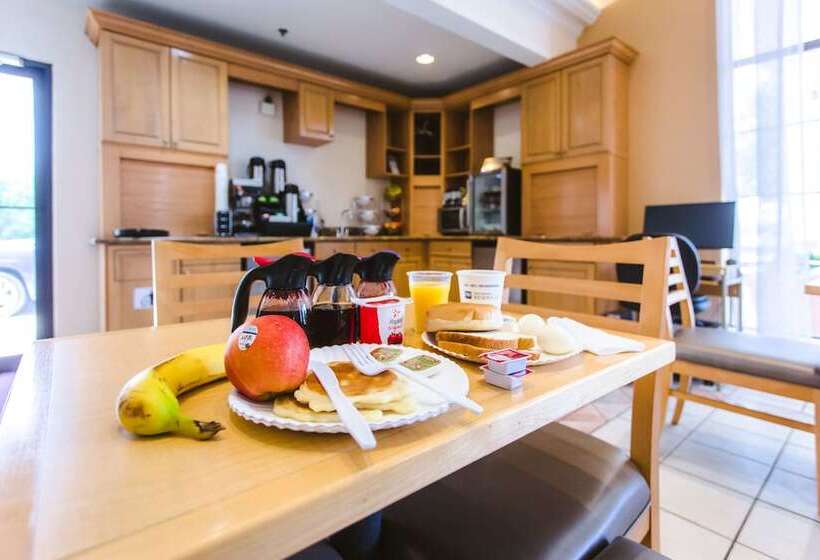 Отель Best Western Pearland Inn