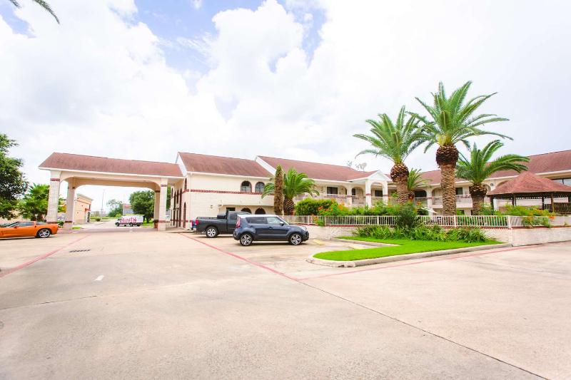 Отель Best Western Pearland Inn