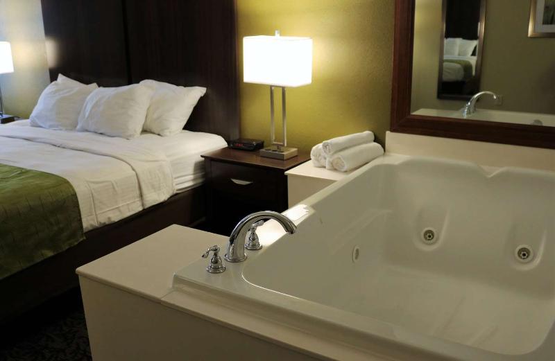 هتل Best Western Plaza Inn