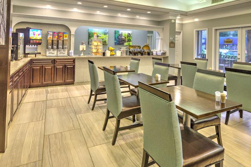 هتل Best Western Plaza Inn