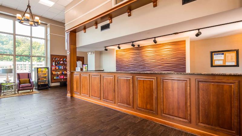 هتل Best Western Plaza Inn