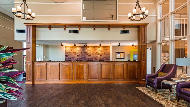 هتل Best Western Plaza Inn