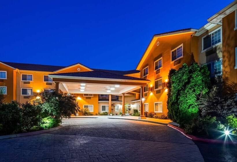 בית מלון כפרי Best Western Plus Caldwell Inn & Suites