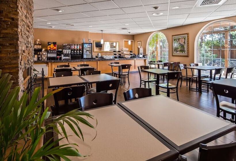 فندق Best Western Plus Caldwell Inn & Suites