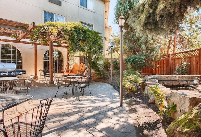 فندق Best Western Plus Caldwell Inn & Suites