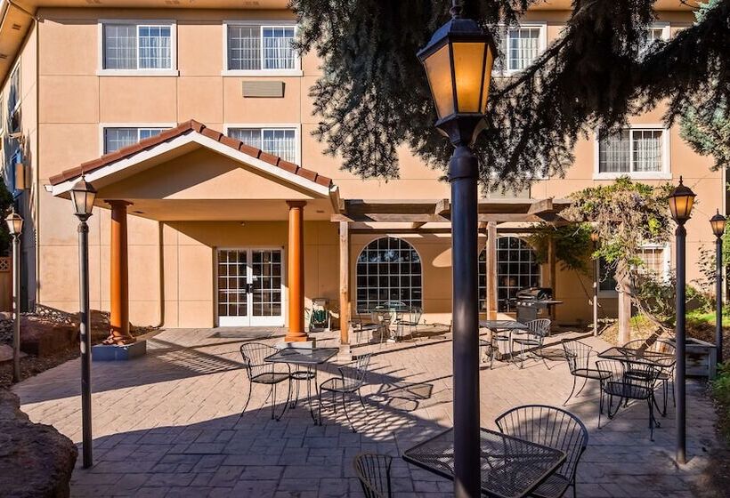 בית מלון כפרי Best Western Plus Caldwell Inn & Suites