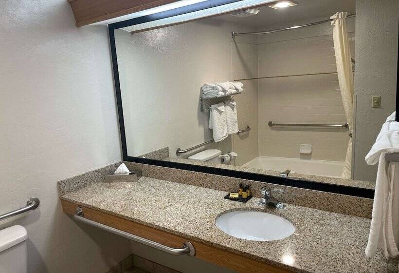 فندق Best Western Plus Caldwell Inn & Suites