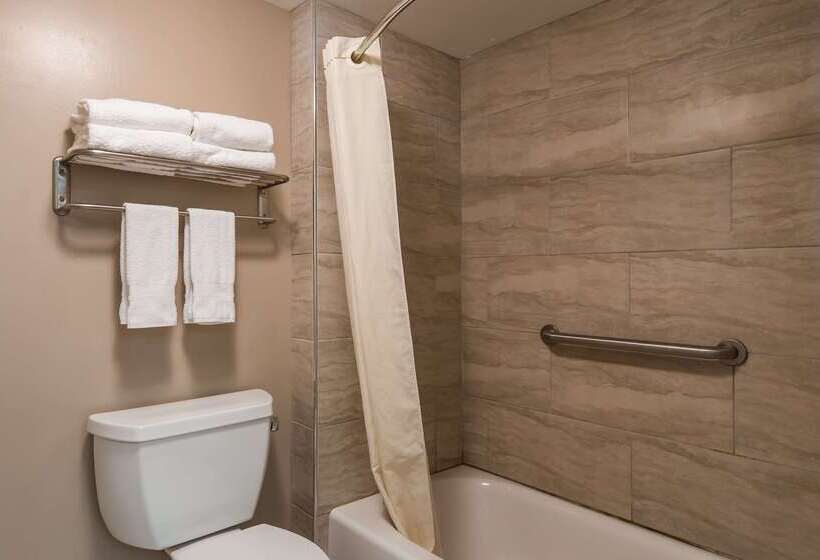 فندق Spark by Hilton Biloxi Ocean Springs