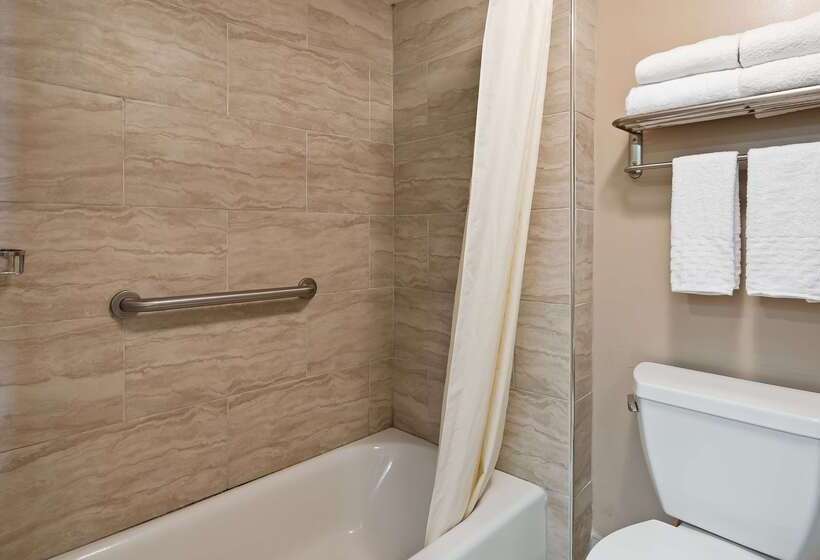 فندق Spark by Hilton Biloxi Ocean Springs