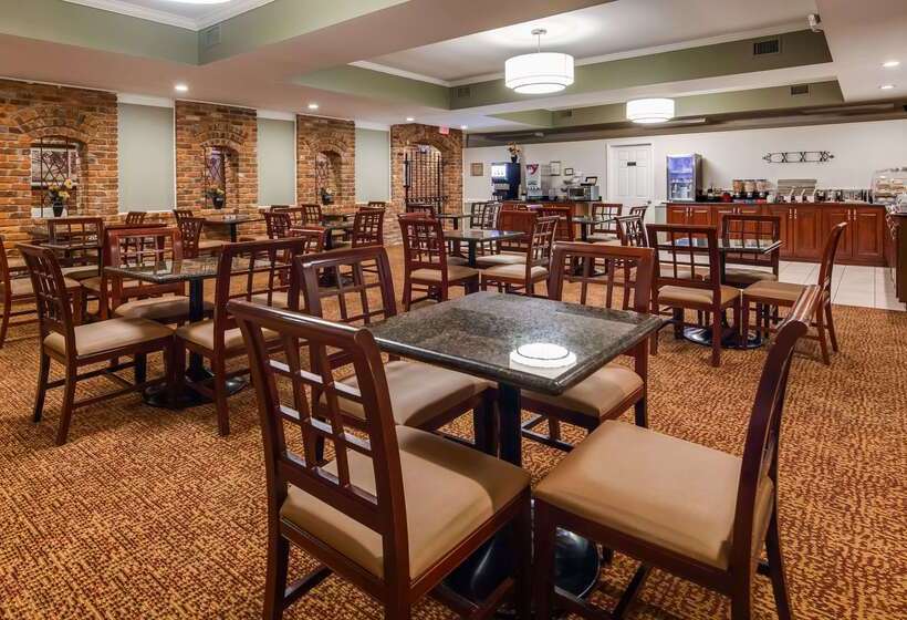 هتل Best Western Plus Governor's Inn Richmond