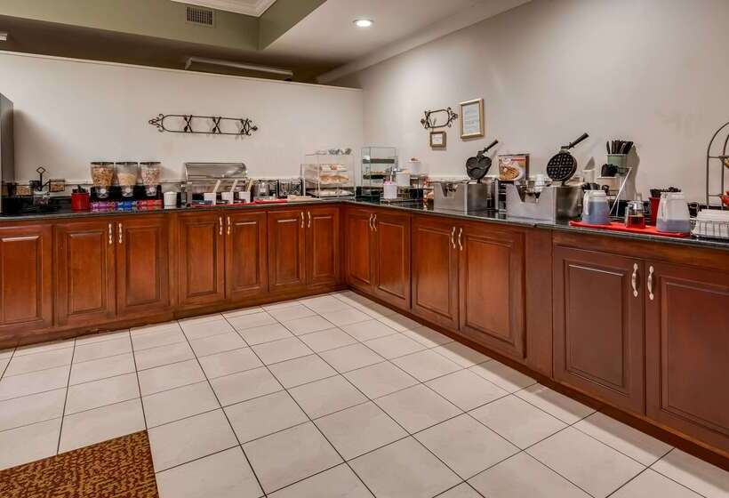 هتل Best Western Plus Governor's Inn Richmond