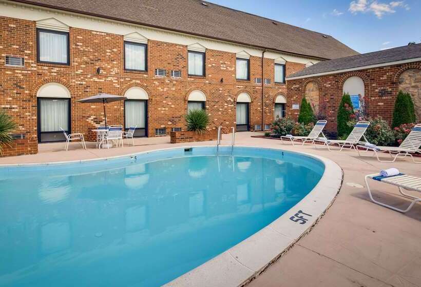 هتل Best Western Plus Governor's Inn Richmond