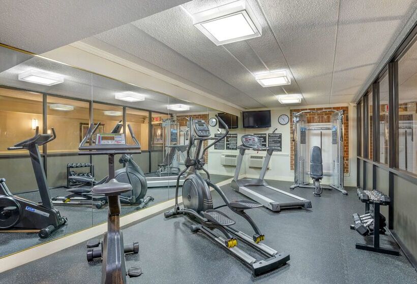 هتل Best Western Plus Governor's Inn Richmond