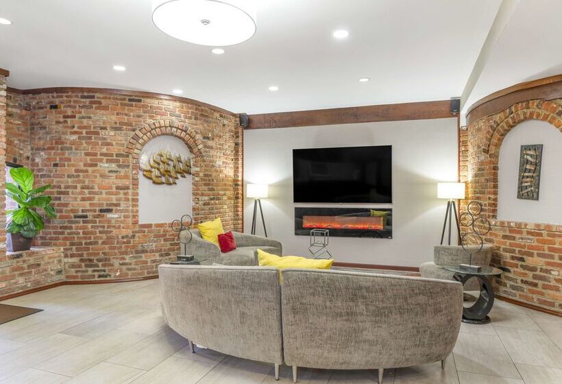 هتل Best Western Plus Governor's Inn Richmond