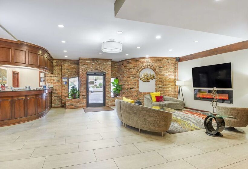 هتل Best Western Plus Governor's Inn Richmond