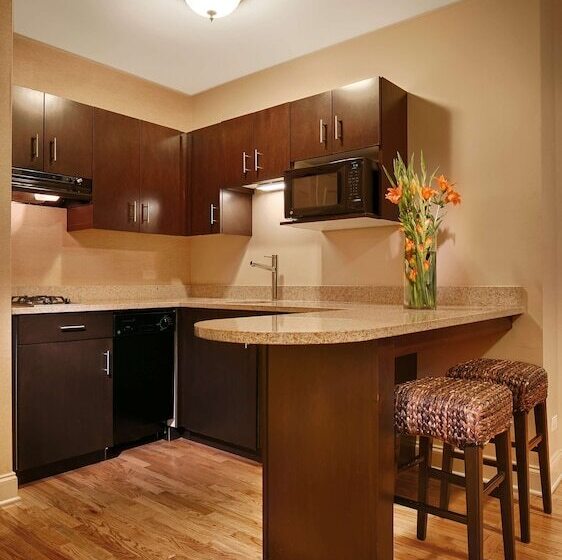 호텔 Best Western Plus Hawthorne Terrace