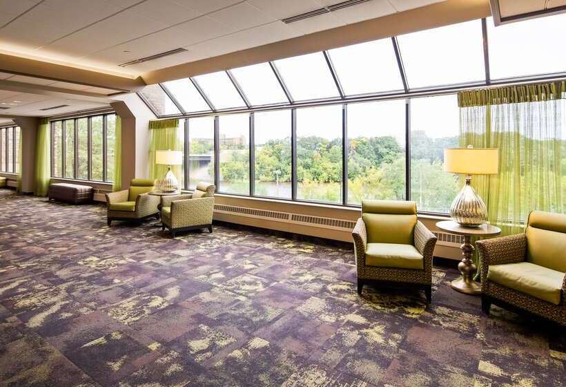 ホテル Best Western Plus Kelly Inn