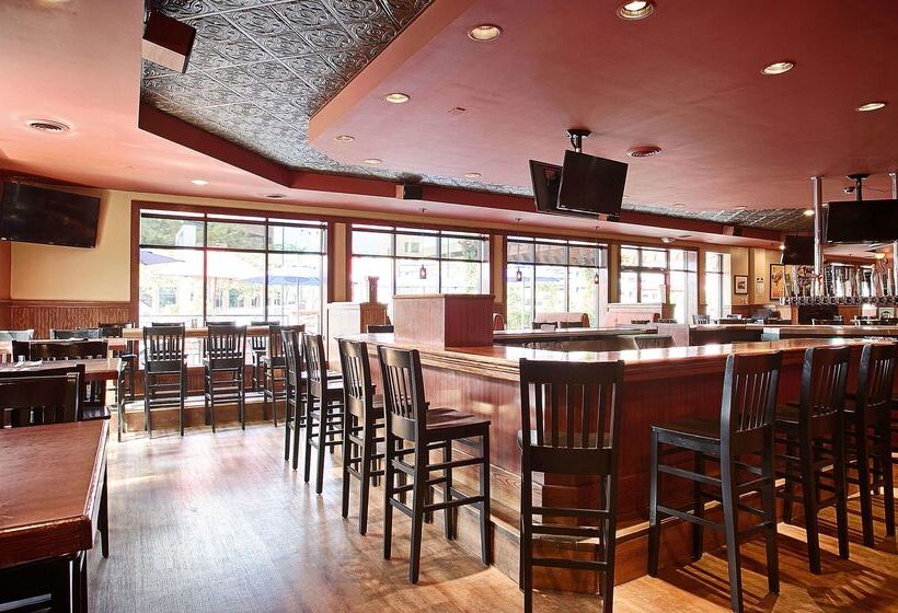 فندق Best Western Plus Kelly Inn