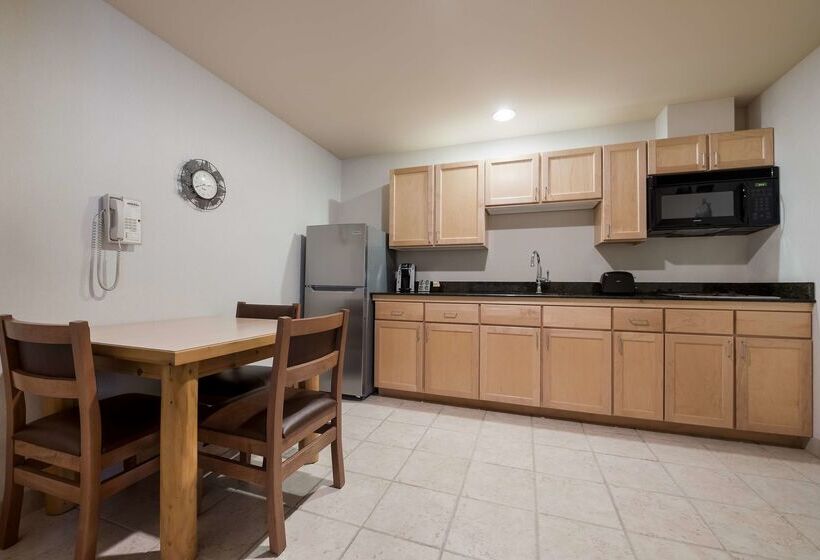 فندق Best Western Plus Kentwood Lodge