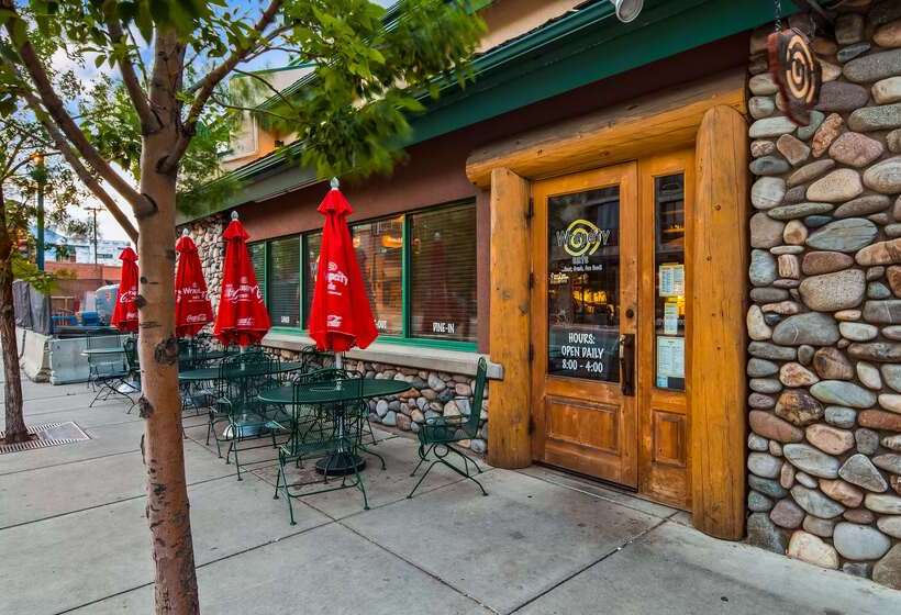 فندق Best Western Plus Kentwood Lodge