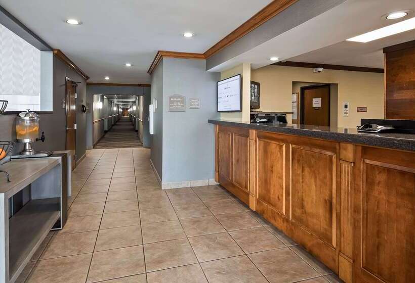 هتل Best Western Plus North Canton Inn & Suites