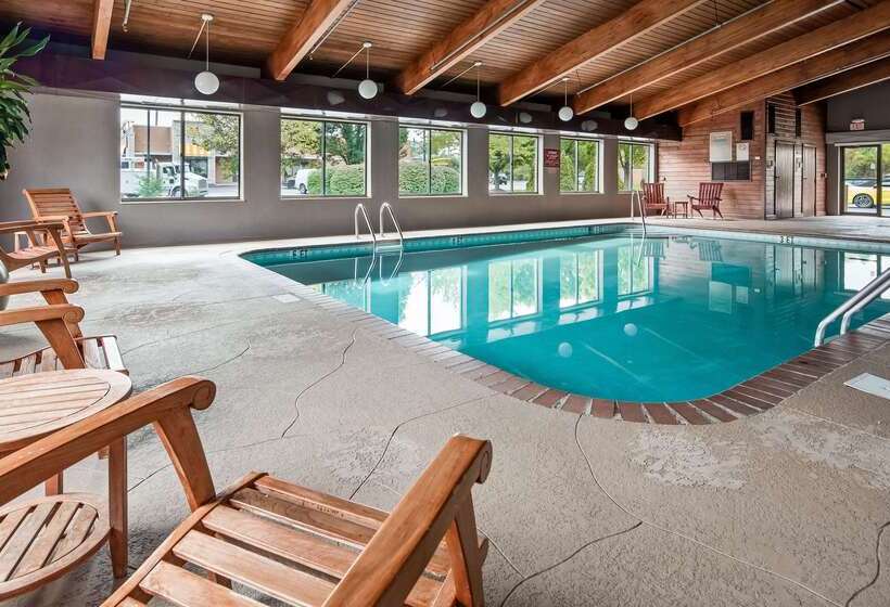 Отель Best Western Plus North Canton Inn & Suites